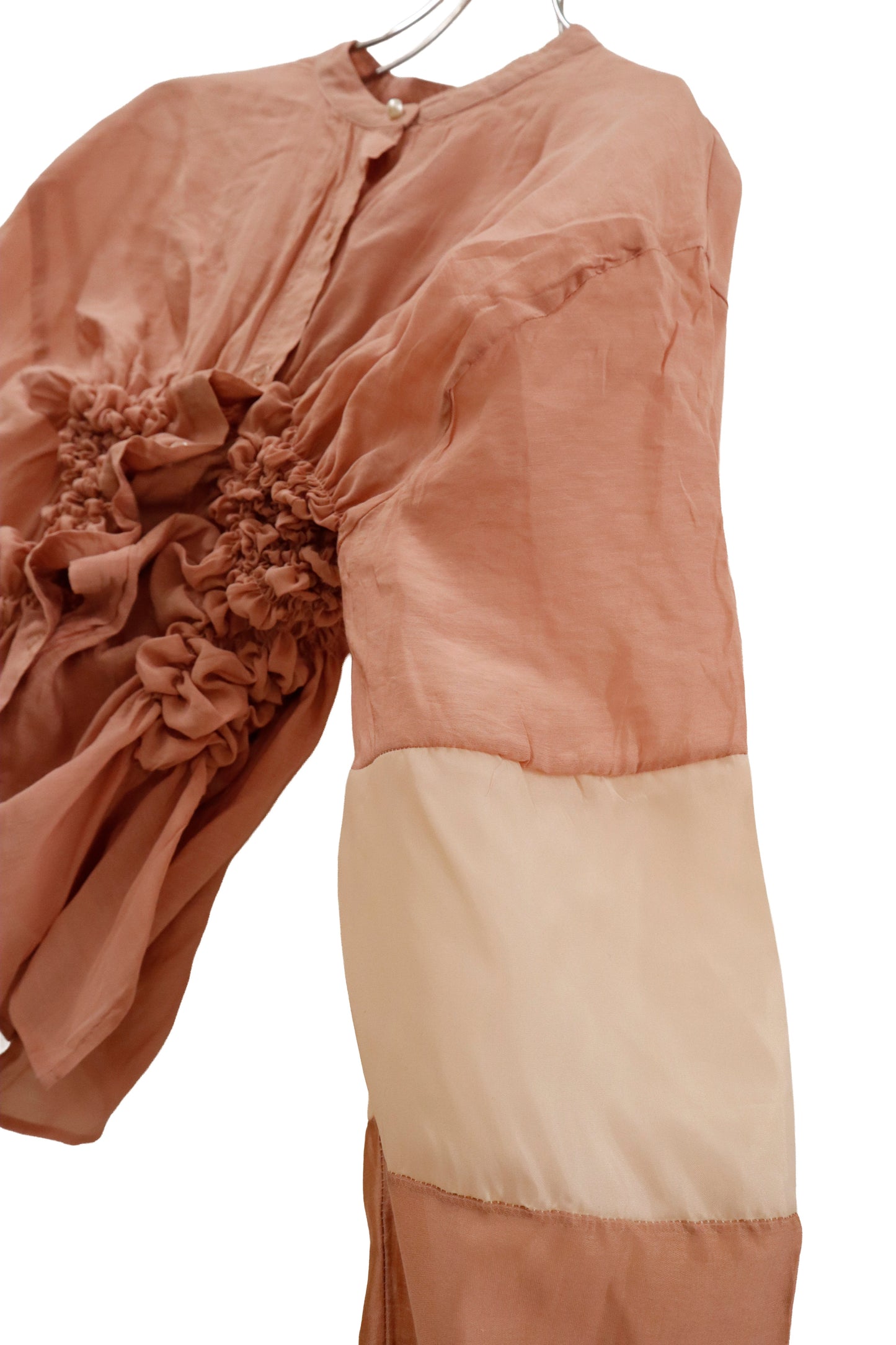 KUSHA KUSHA PLAN/no-collar-blouse/RM-［2601-064］